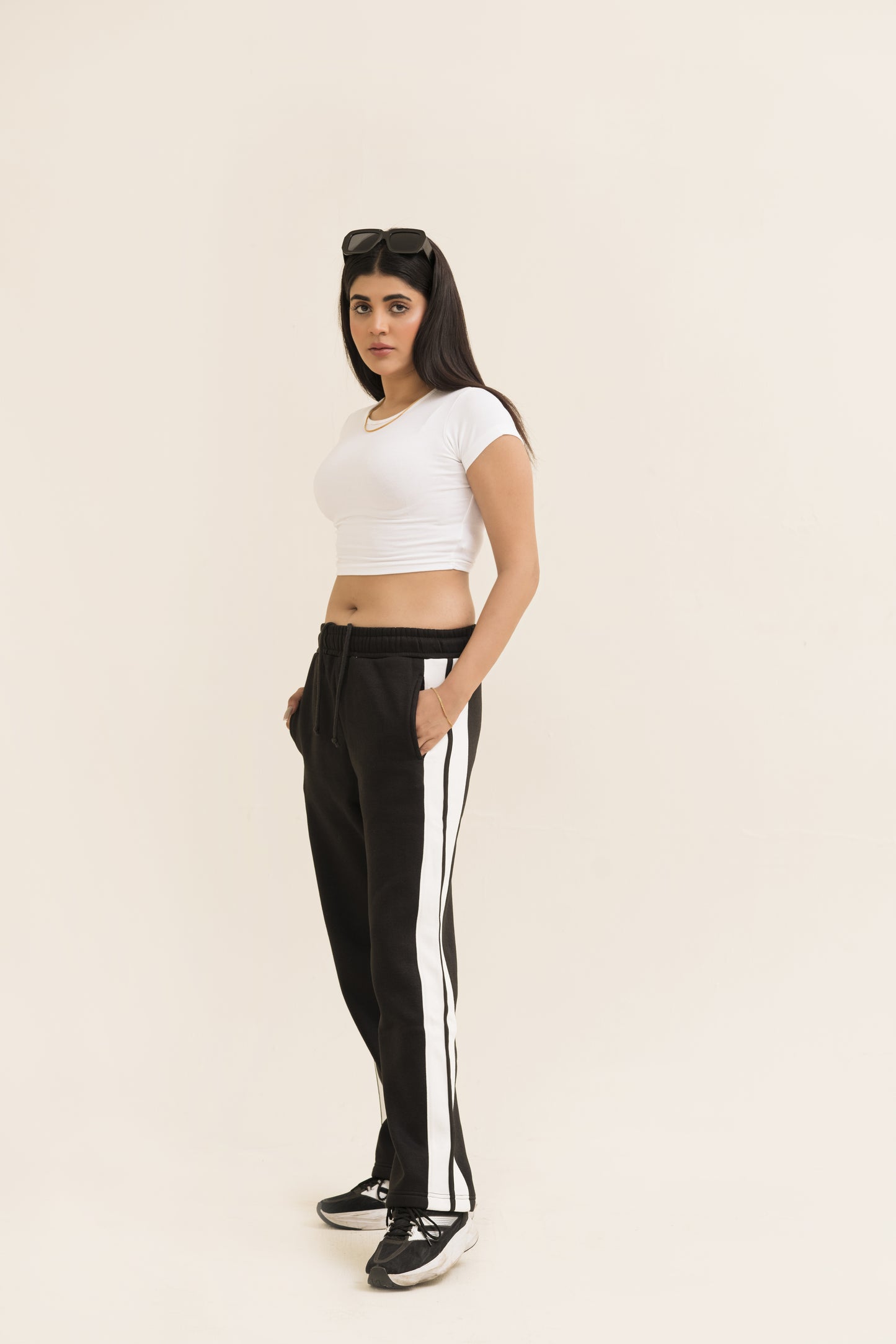 Black Straight-Leg Trousers with Stripe For Women-2558