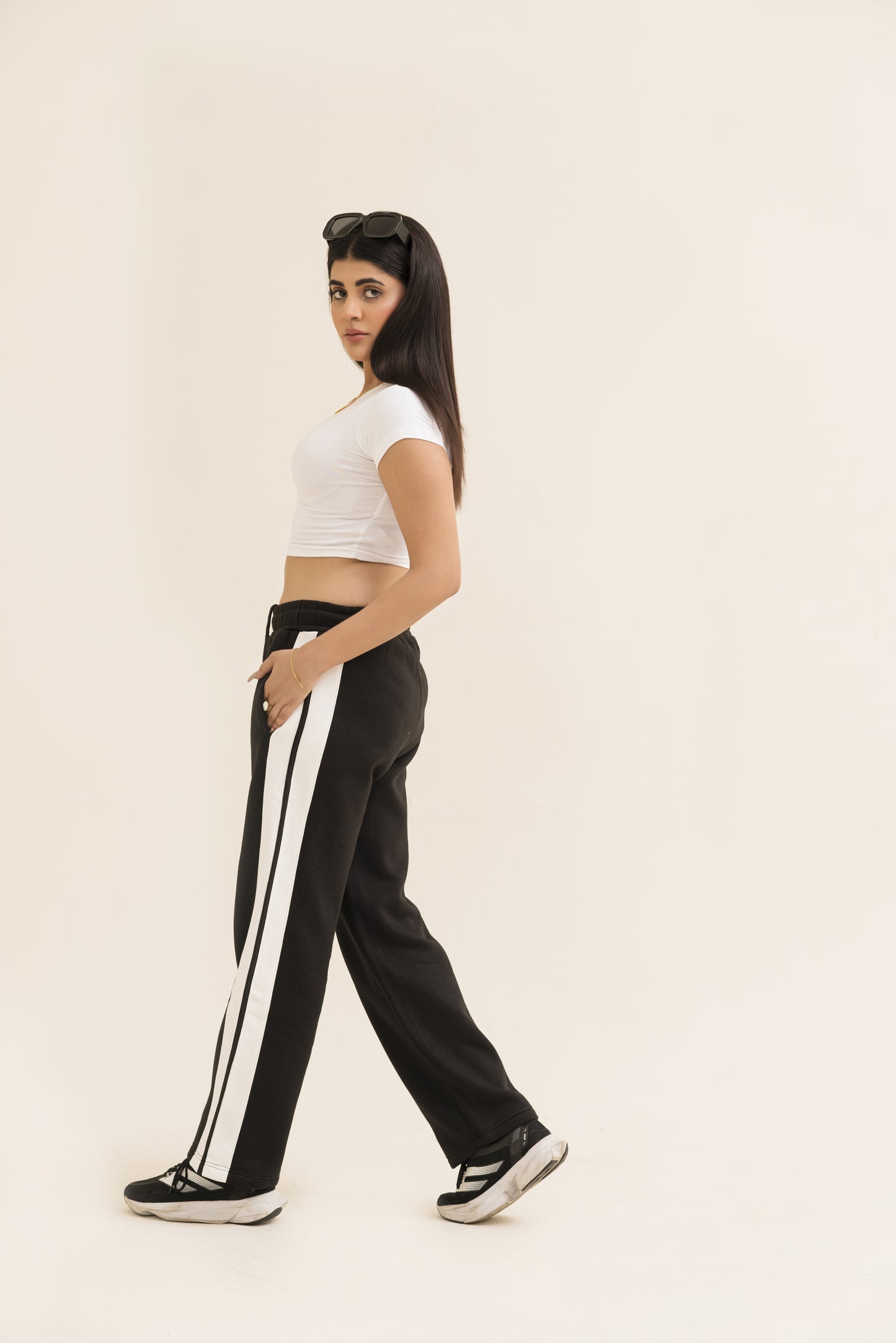 Black Straight-Leg Trousers with Stripe For Women-2558