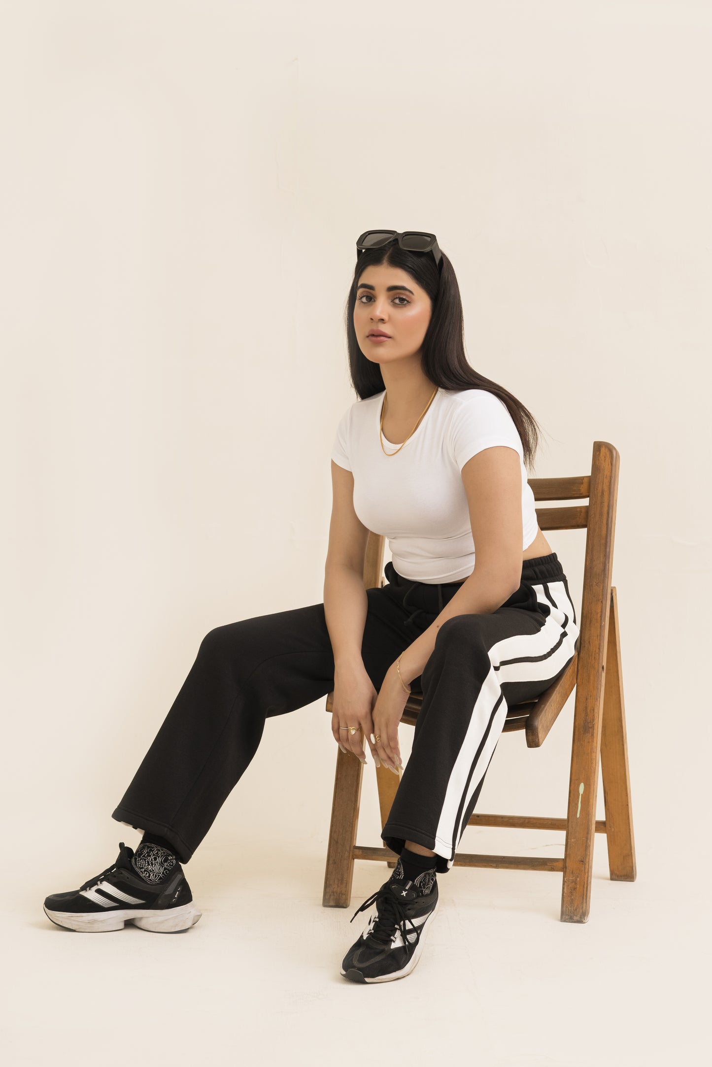 Black Straight-Leg Trousers with Stripe For Women-2558