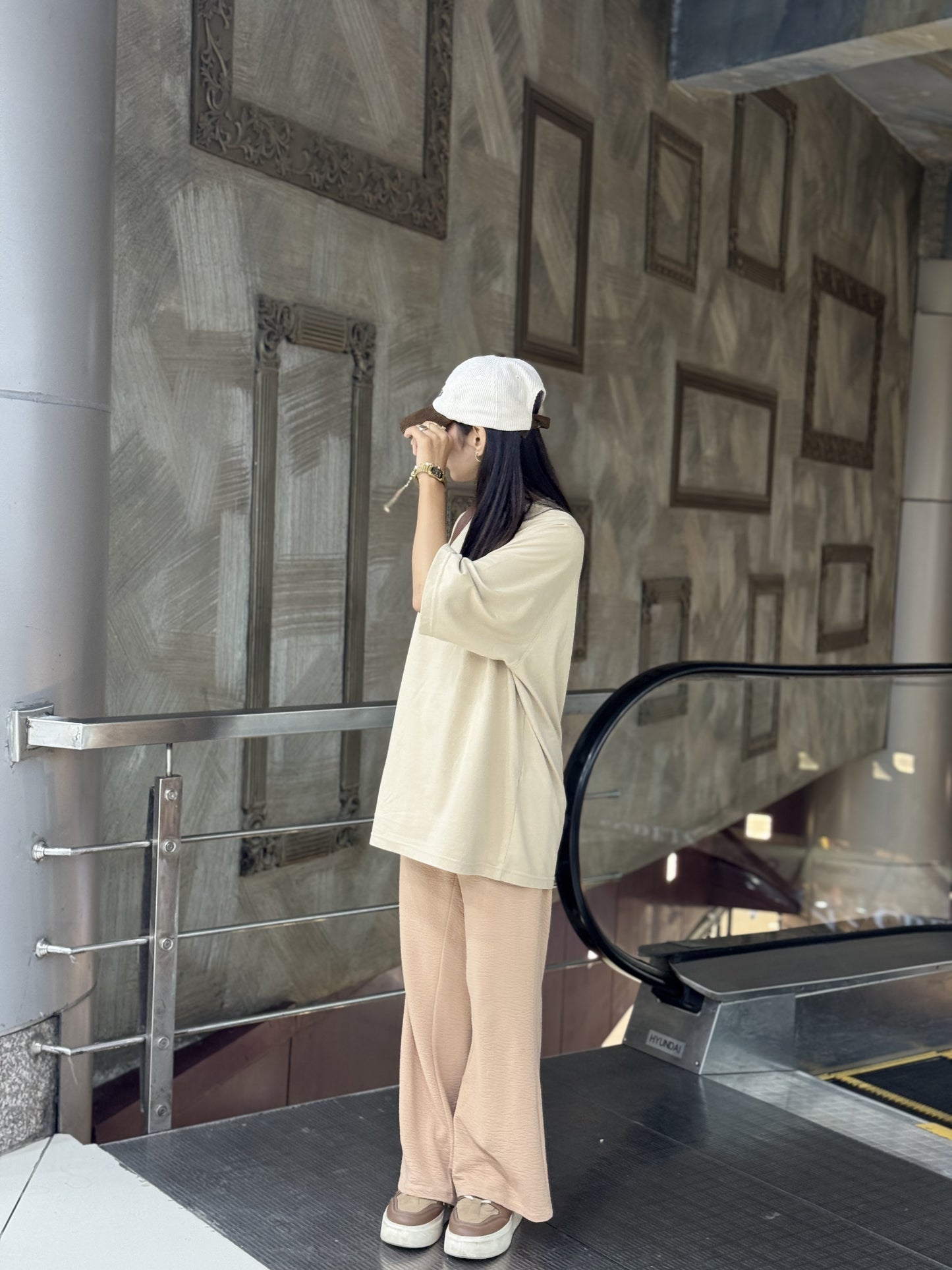 2700- Raglan Sleeve  Oversize Plain T Shirt Women-Beige